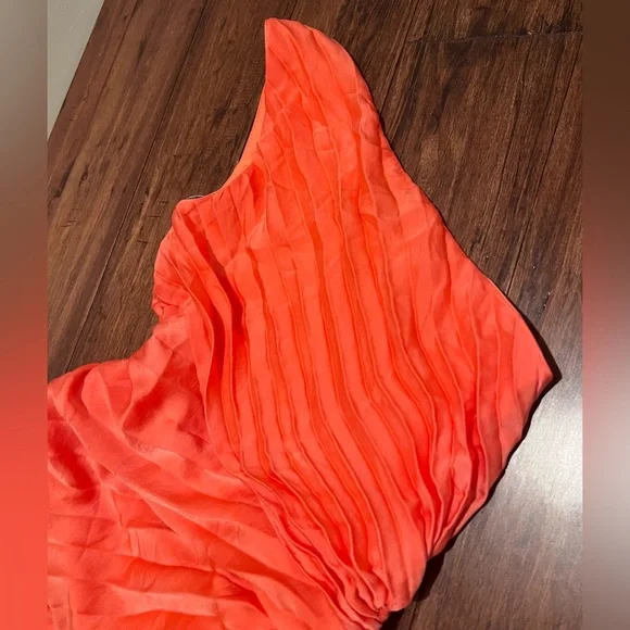 Dream Coral Pleated Satin One Shoulder Dream Destination Midi Dress NWT NY&C M - Picture 8 of 13